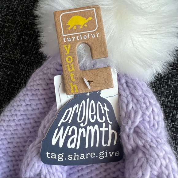 NWT Youth Turtle Fur Lavender Pom Pom Beanie - Picture 4 of 10